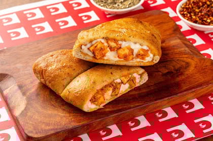 Paneer Tikka Garlic Bread .