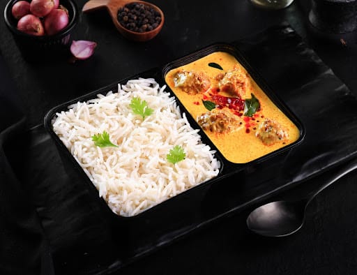 Kadhi Pakoda Mini Rice Bowl