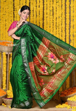 Rajsi~Handloom High Quality Pure SIlk Paithani With Traditional Nath Pallu~Green