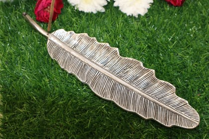 Banana leaf insence holder