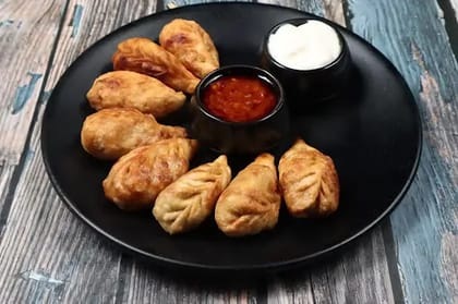 Paneer Fried Momos [8 Pieces]