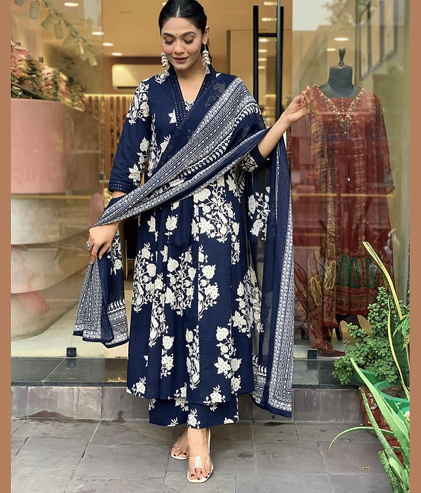 YAGNIK FASHION Women Rayon Printed Anarkali Kurti With Palazzo ( Blue )