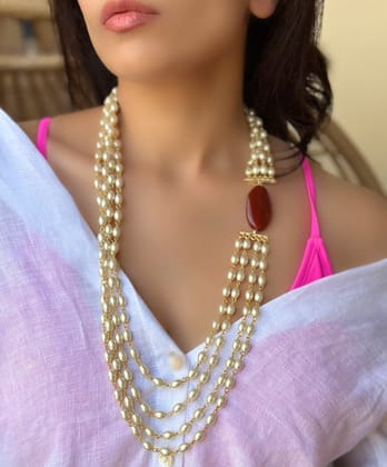 Pearl Majesty – Layered Elegance Necklace-Maroon
