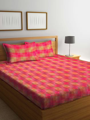 Pink & Yellow Geometric 300 TC Cotton King Bedsheet With 2 Pillow Covers