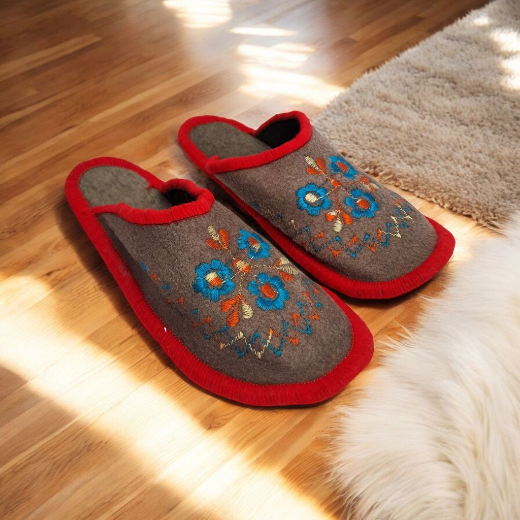 Woolen Flip-Flops (10.16cm*27.94cm)