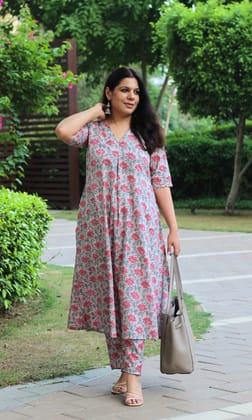 Cotton Handblock Print Mauve Pleated Kurta with Pants-XXS