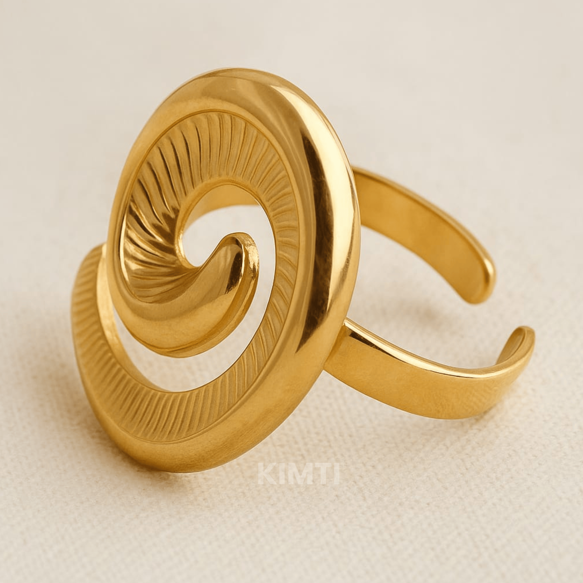 18k Gold Plated Swirling Finger Ring