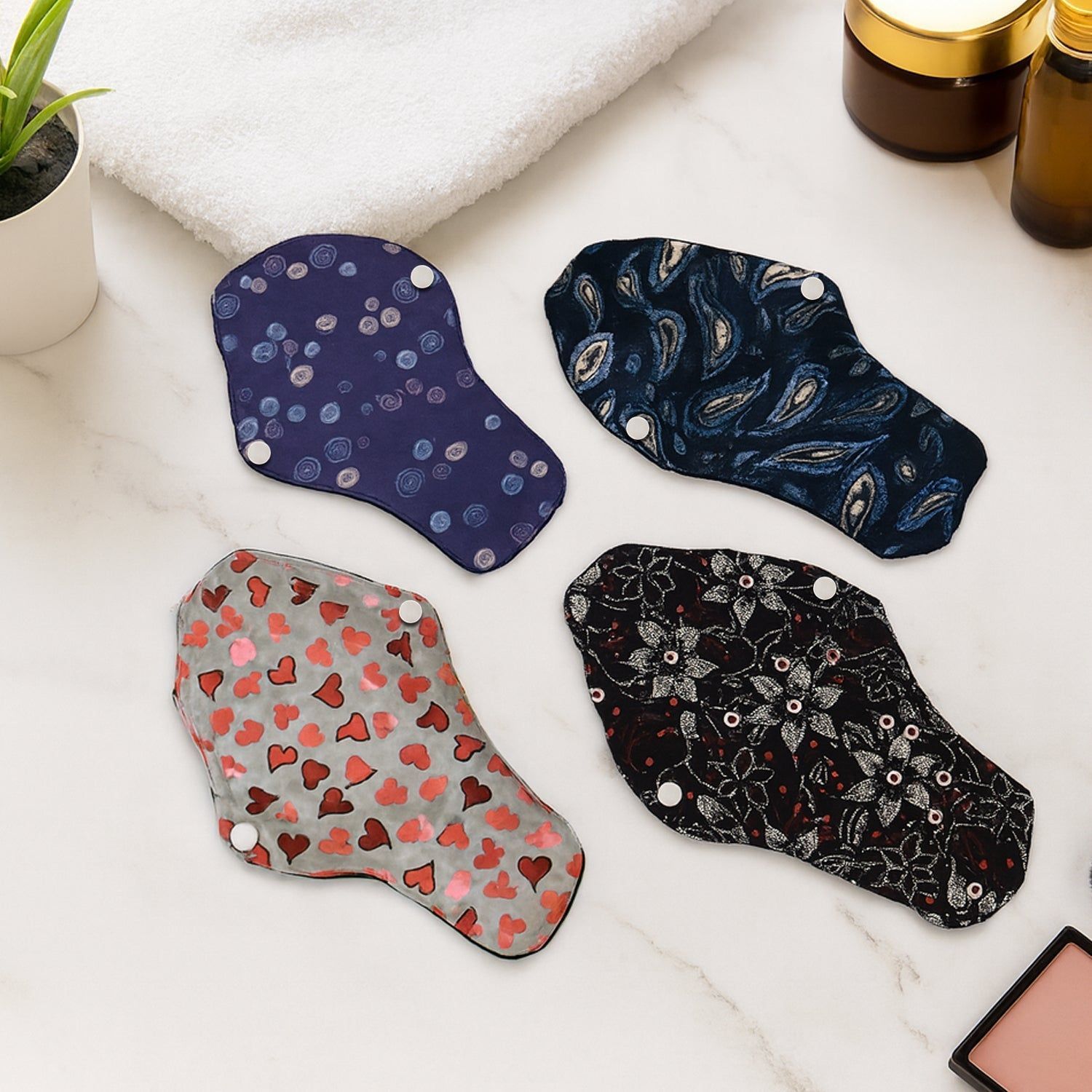 Reusable Cloth Sanitary Pads for Women (4 Pc / Set)