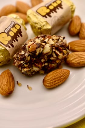 Roca Almond (6pcs) Roca Almond (6pcs)