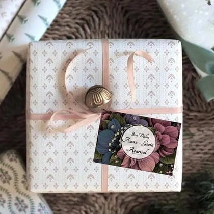 Gift tags / Gift Stickers - Petals of Paradise-Lots Of Love / Flat Cards - No Ribbons / Set of 10