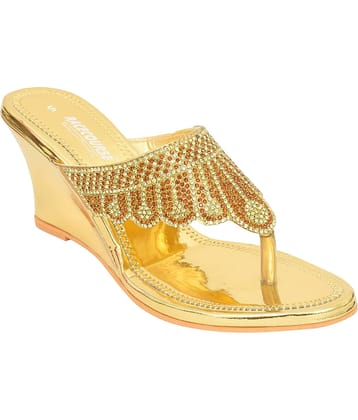 Racecourse - Gold Women's Slip On Heels