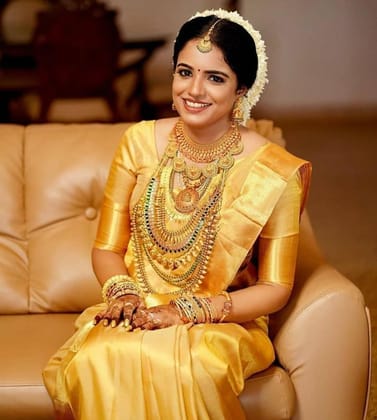 Zari Work Silk Saree With Blouse Piece
