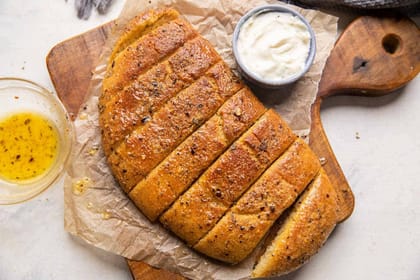 Cheese garlic bread sticks