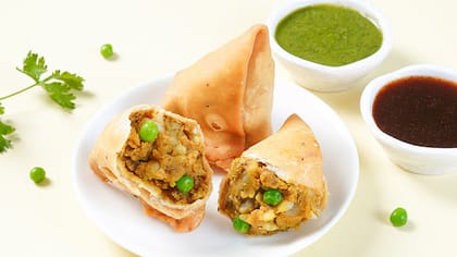 Punjabi Aloo Samosa (2 Pcs)