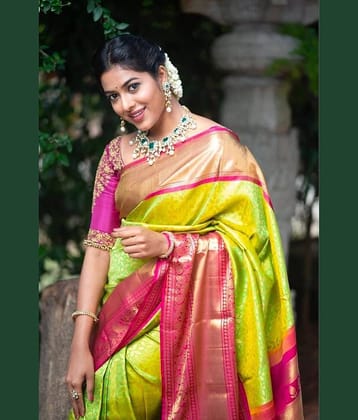 fab woven Art Silk Woven Banarasi saree With Unstitched Blouse Piece ( Green )