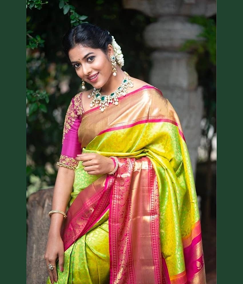 fab woven Art Silk Woven Banarasi saree With Unstitched Blouse Piece ( Green )