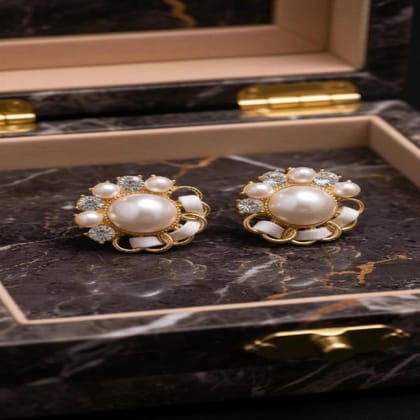 Pearl Blossom Luxe Stud Earrings Pearl Blossom Luxe Stud Earrings