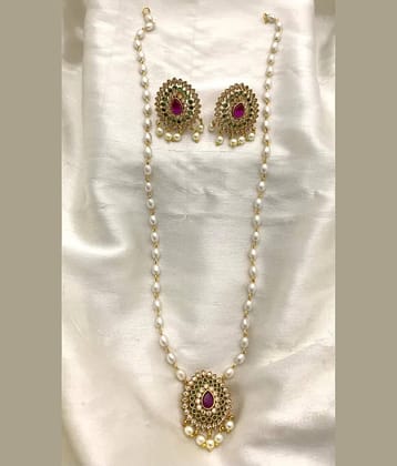 ROFARWORD Gold Brass Necklace Set ( Pack of 1 )