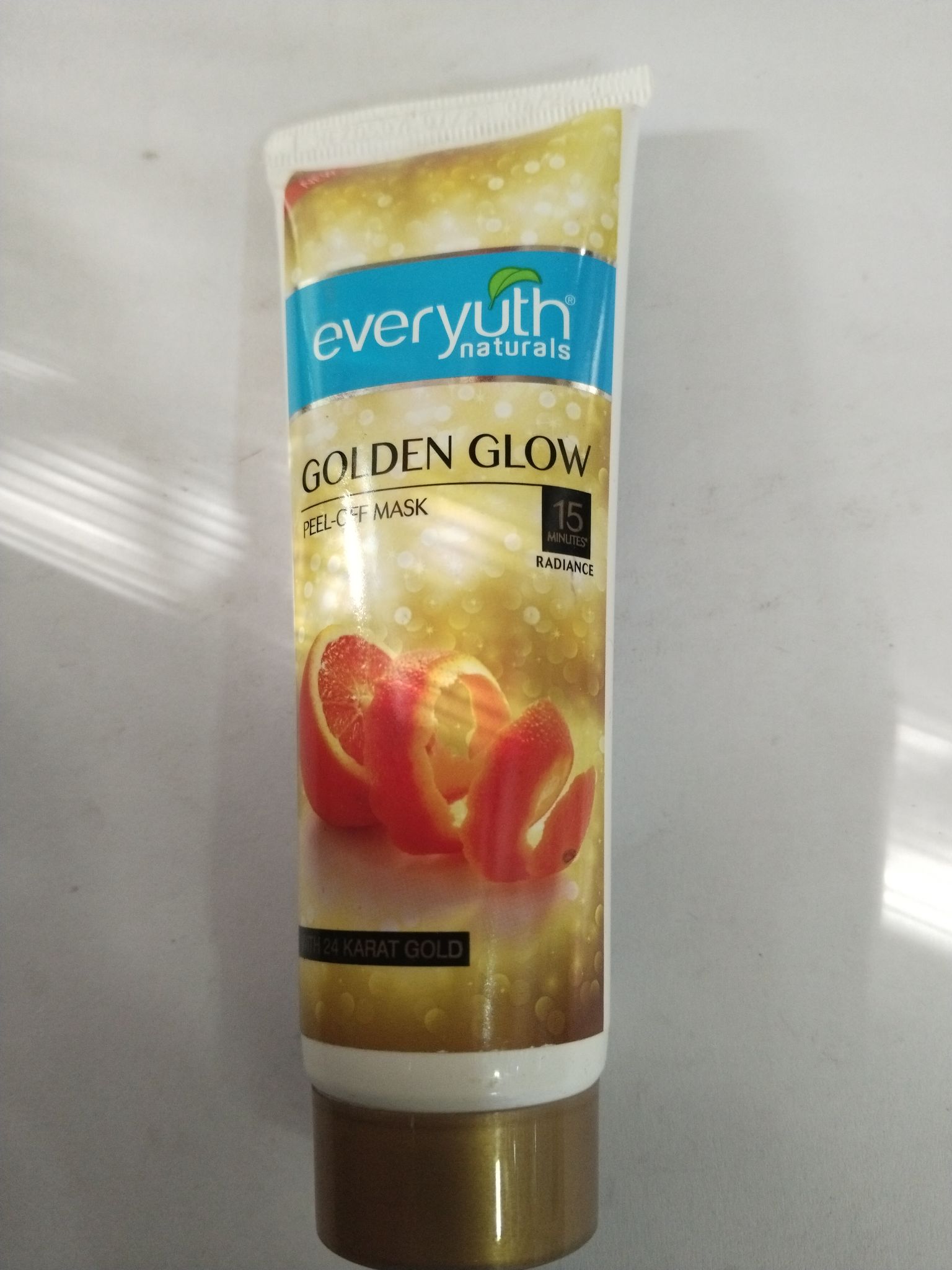 Everyuth naturals Golden glow Peel-off mask with 24 karat gold 