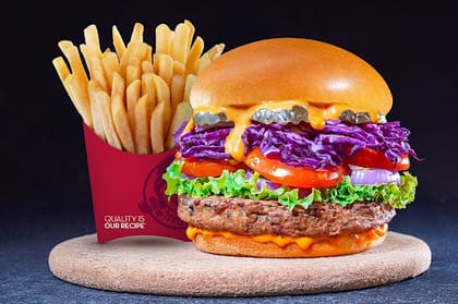 Veggienatorr Burger + Side