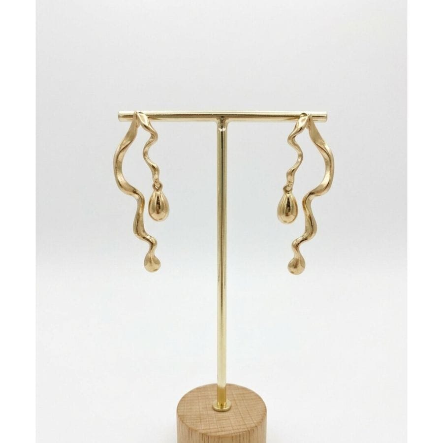 Earrings Wavy Gold-Tone