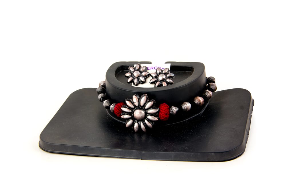 Flower Beeded Chokar( Necklace)