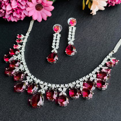 Ad Hazel Neckpiece-Red