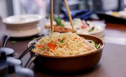Veg Butter Garlic Noodles - Full