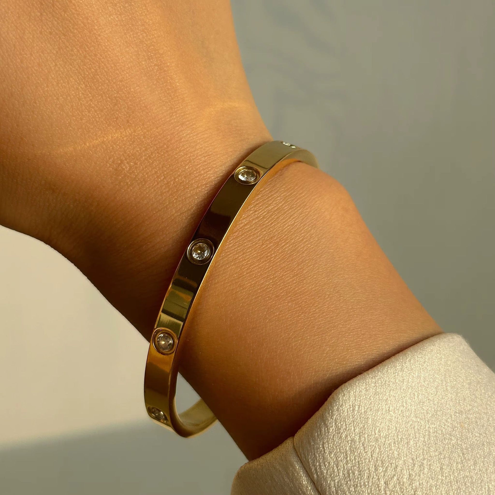 Ananda 18K Gold Plated Bangle (Open Clasp)