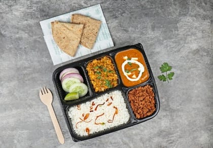 Paneer Makhani Thali