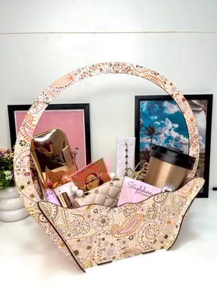 | Queen’s Basket | Girl’s basket
