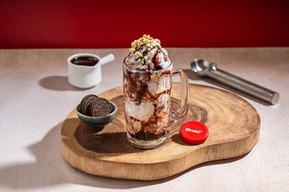 Cookies N Creme Hot Chocolate Fudge