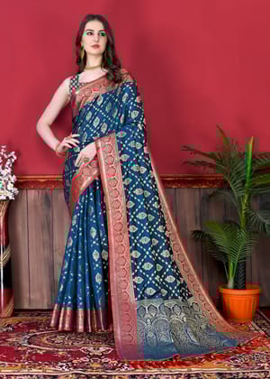 Yavira silk Women's Blue Handwoven Jacquard Saree
