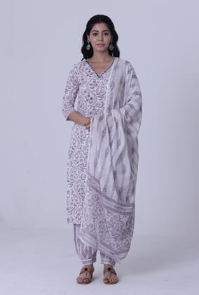 Set Of 3: White Cotton Kurta With Pant & Dupatta Set-M / L