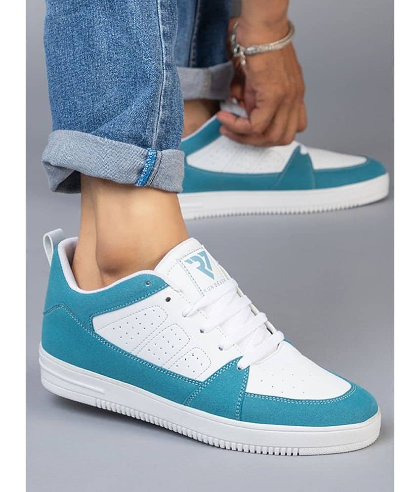 RUN SEVEN Green Men's Sneakers