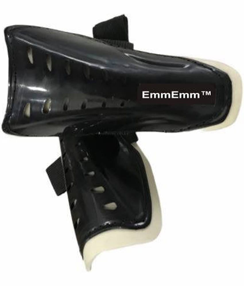EmmEmm 5.5 Inch Mini Black Football Shin Guard for Juniors