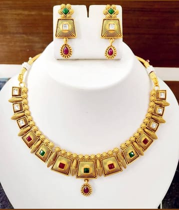 Shivay Fashion Golden Alloy Necklace Set ( Pack of 1 )