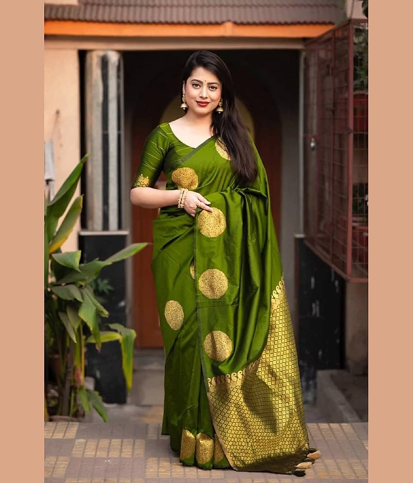 JULEE Banarasi Silk Embellished Saree With Unstitched Blouse Piece ( Light Green )