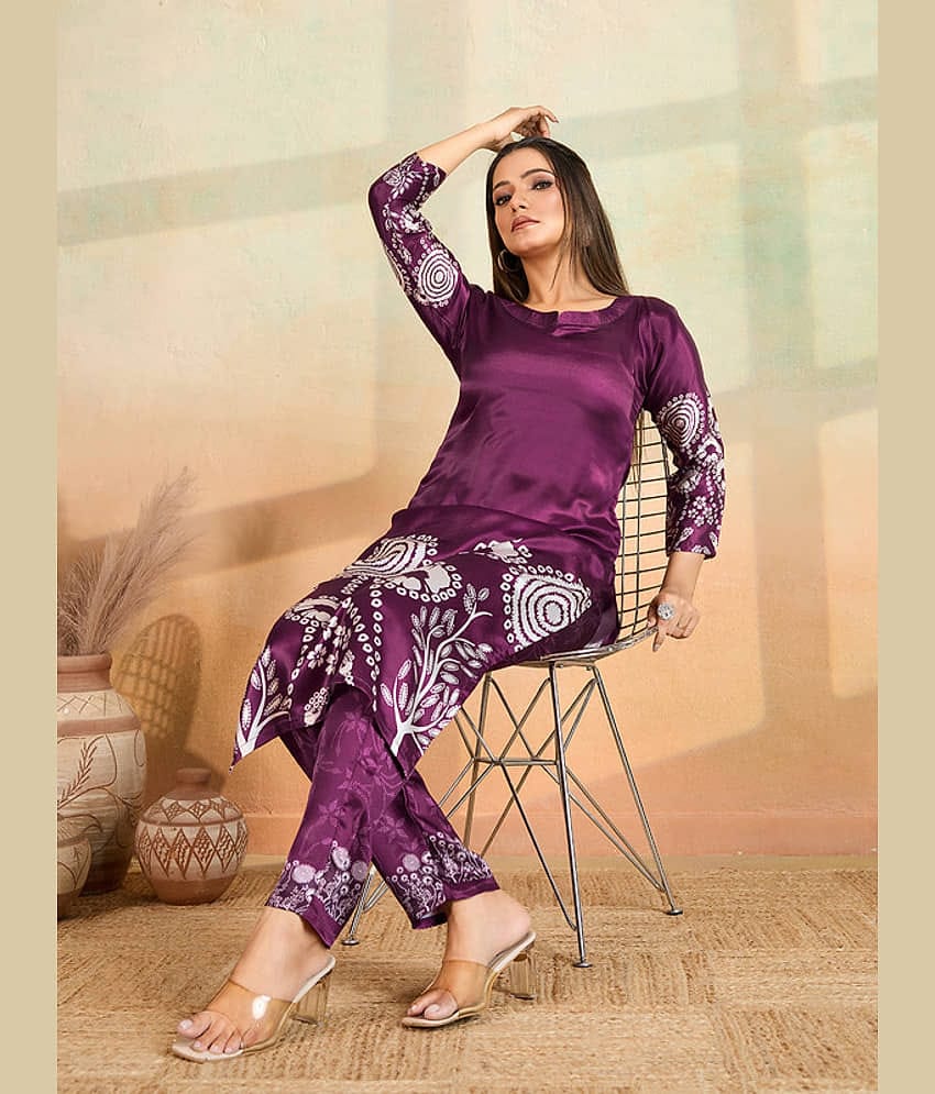 Women Basket Women Rayon Printed Straight Kurti With Pants ( Purple )