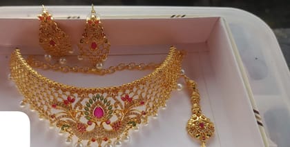 Elegant Crystal Necklace and Earring Set