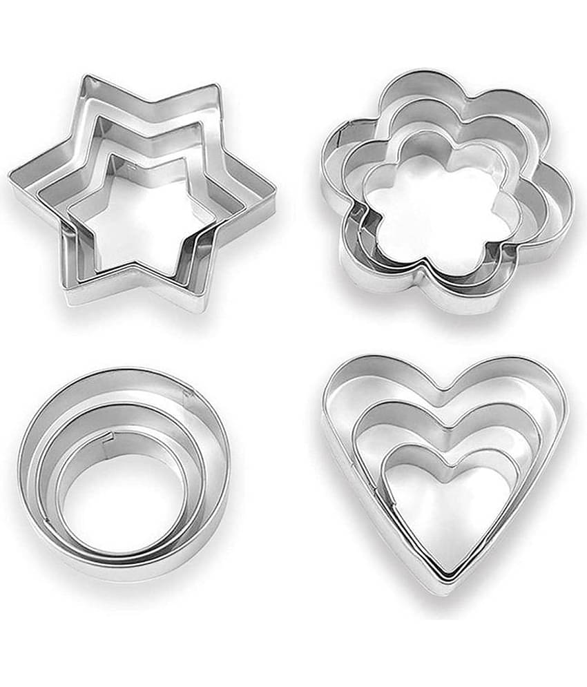 Analog Kitchenware Silver Stainless Steel Cookie Cutters Shapes Flower/Round/Heart/Star ( Set of 1 )