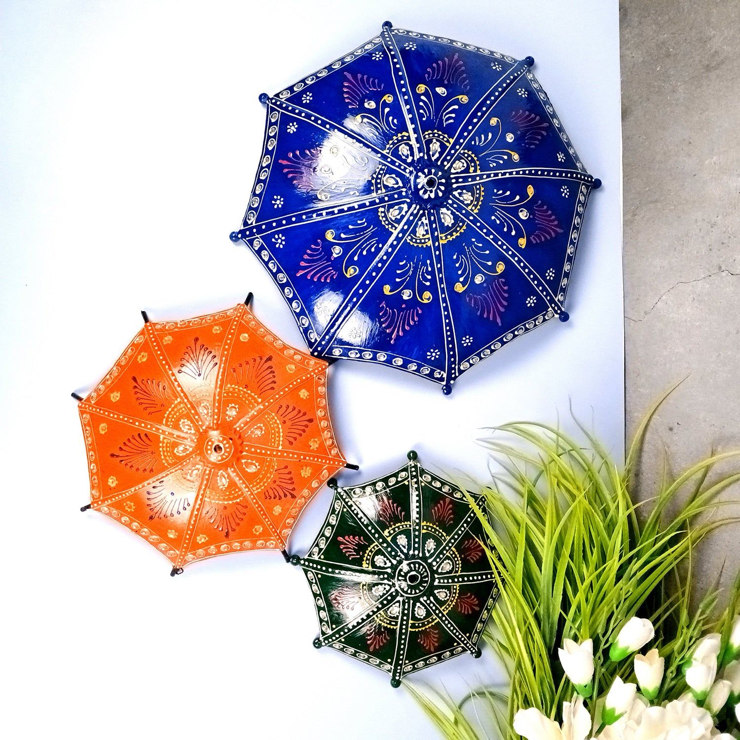 Umbrella Wall Hanging | Metal Wall Decor With Rustic Finish - For Home, Living Room, Balcony, Hotel, Resorts, Restaurants Decor - (Pack of 3)-Design 1
