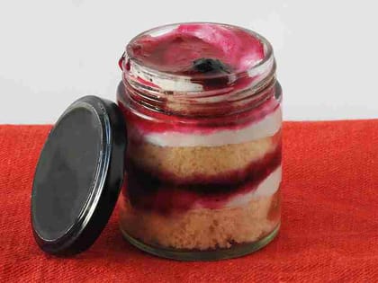 Kk blueberry jar cake