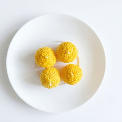 Yellow Laddu Soy Candle – French Vanilla Fragrance