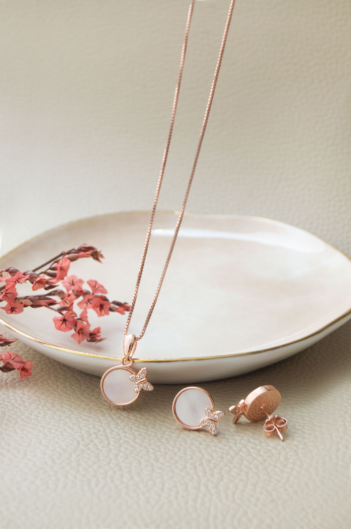 Butterfly On Mother Of Pearl Rose Gold Plated Sterling Silver Pendant Set-With Chain / Rose