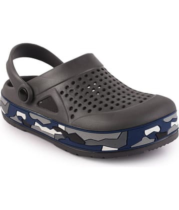 Action - White Men's Clogs