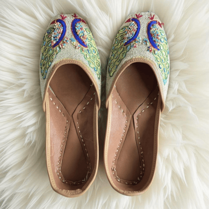 Tradinational Punjabi Tilla Jutti