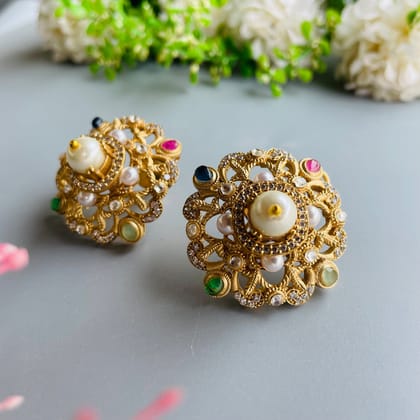 Nayaab Polki Arshi Studs-Ivory
