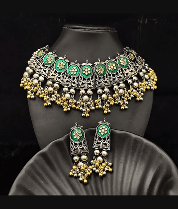 PUJVI Green Alloy Necklace Set ( Pack of 1 )