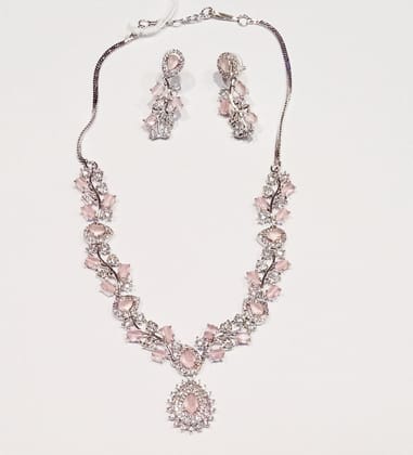 NECKLACE AD